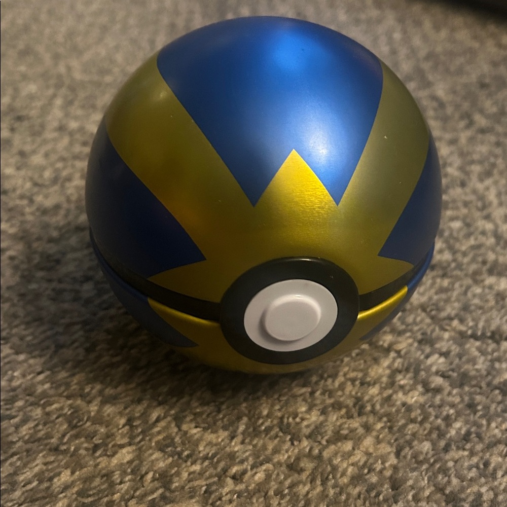 Pokemon Blue and Gold Poké Ball Toy